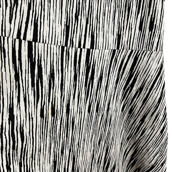 Lane Bryant Dress Size 16 Black and White Zebra Striped Knee Length Sleeveless - Picture 5 of 8